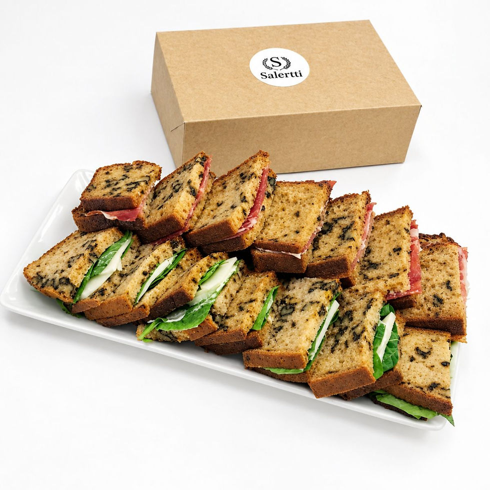 Sándwiches de pan de nuez artesanales rellenos – Caja de 24 unidades en Montevideo