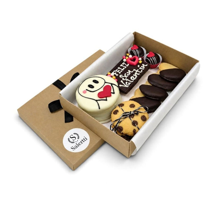 Box Flork con alfajor deformito, tabletas de chocolate y trufas.