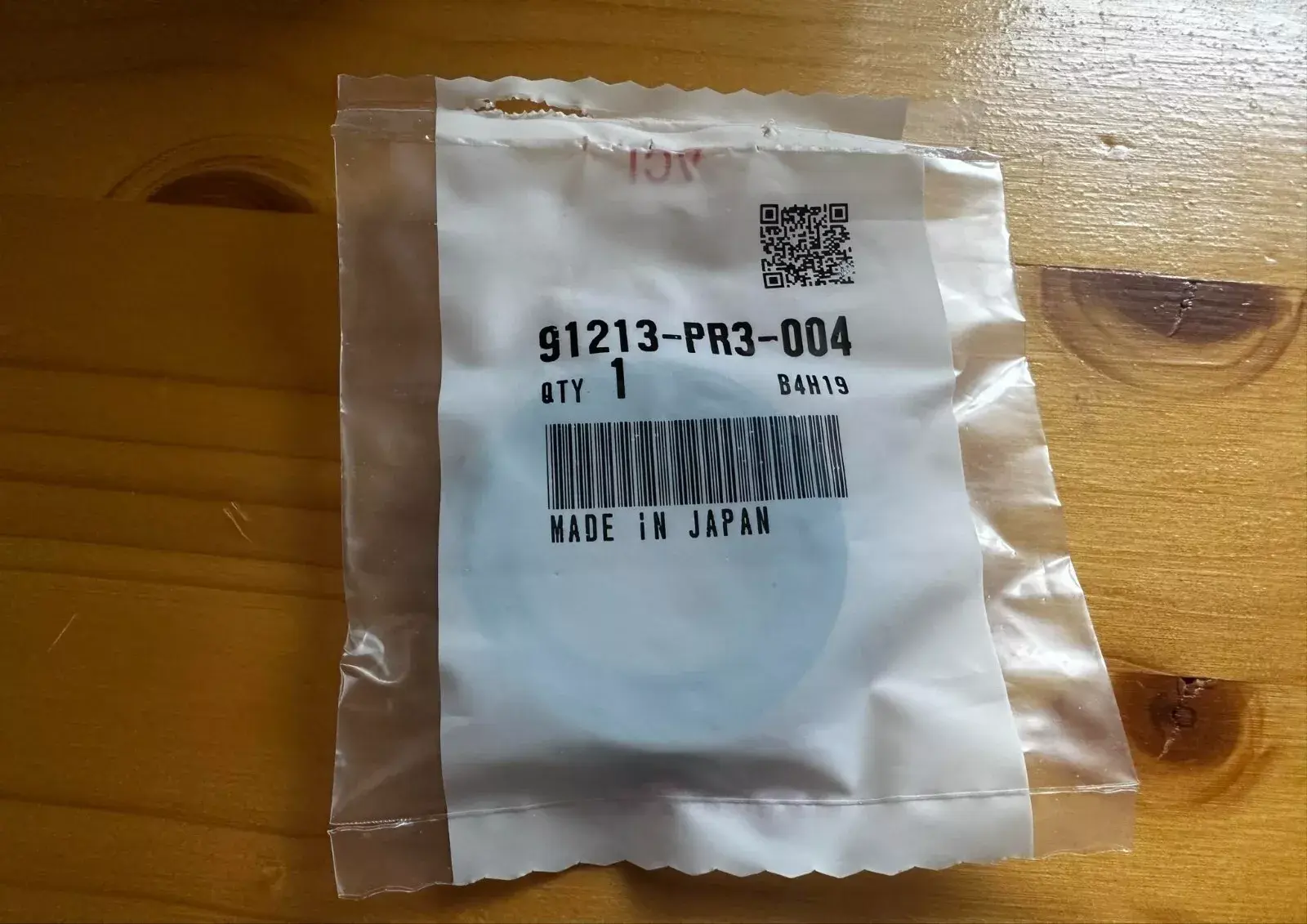 Genuine Honda Oil Seal. 91213-PR3-004