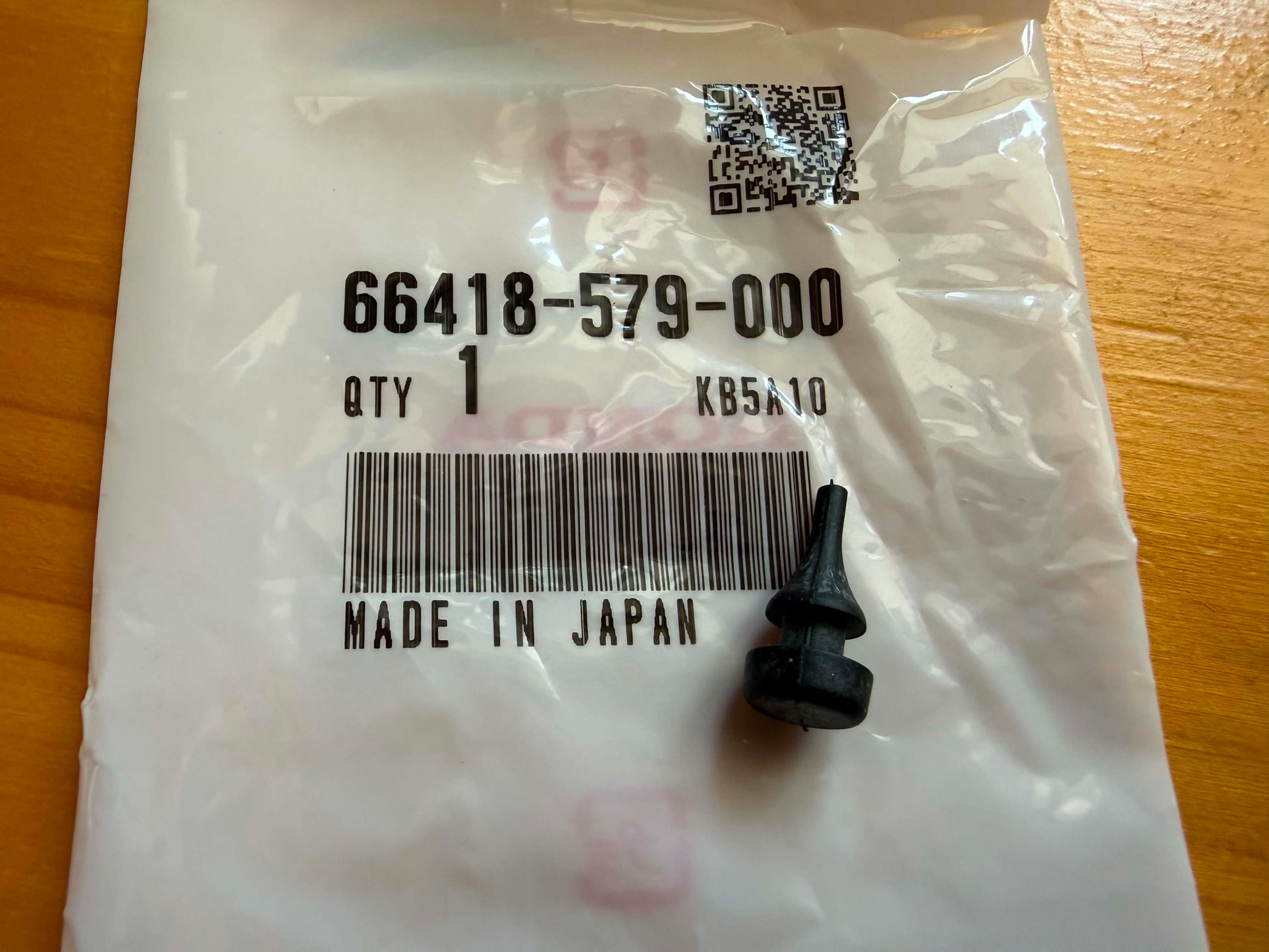 Genuine Honda Stopper, Glove Box. 66418-579-000