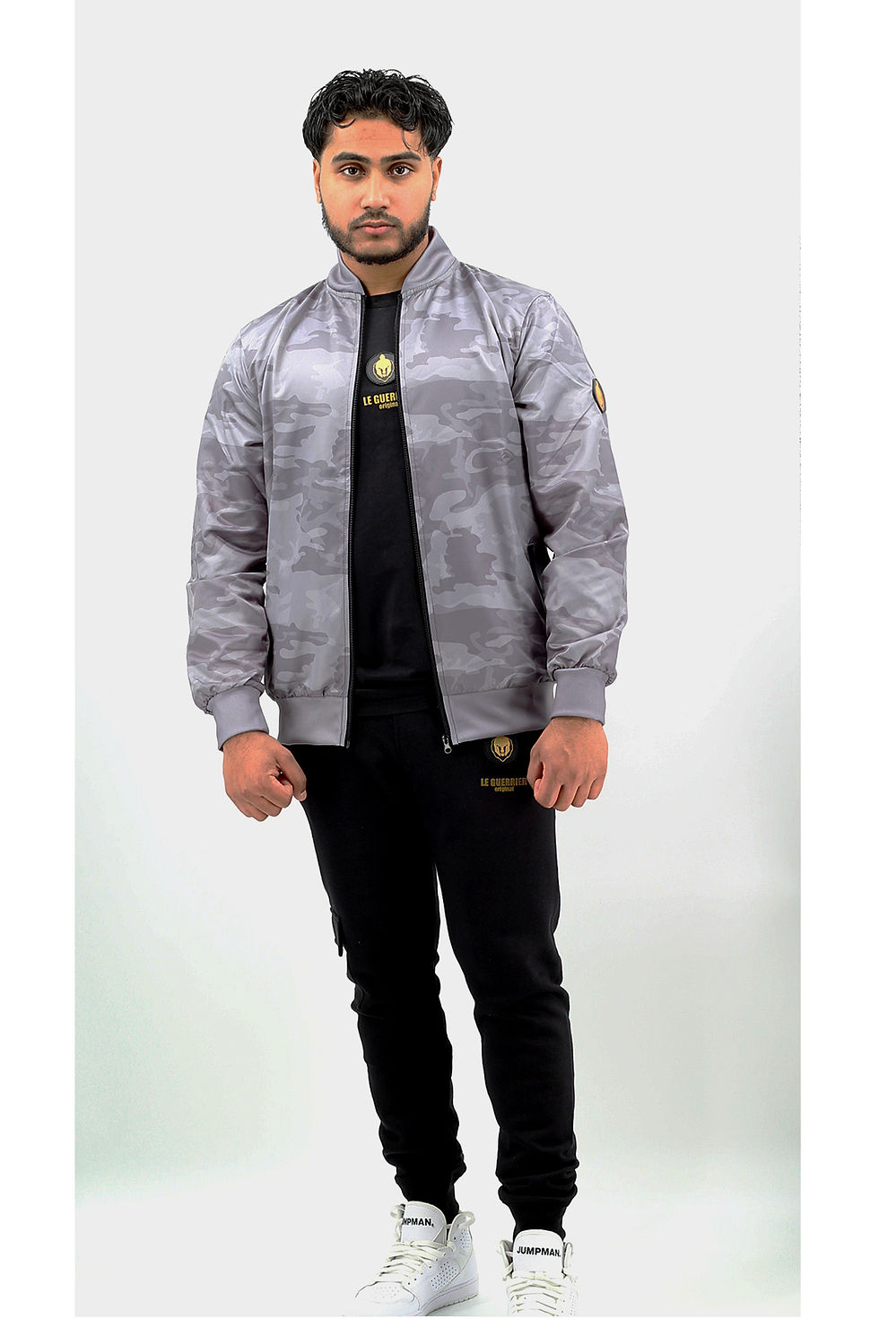 Thumbnail: Le Guerrier Bouclier gray