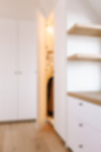 INTHOUT RH-147.JPG