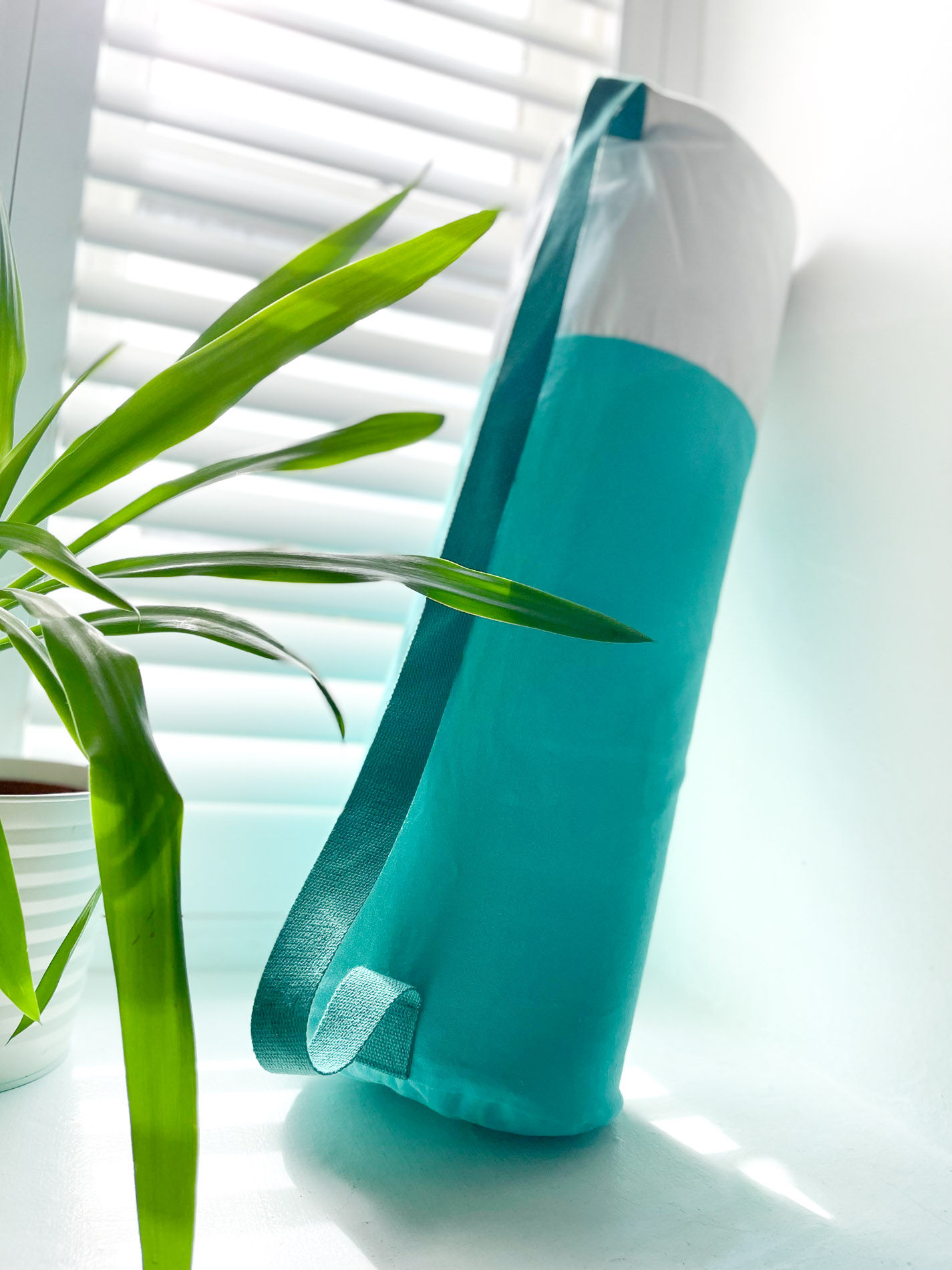 Yoga Bag / Gym Bag - Turquoise & White