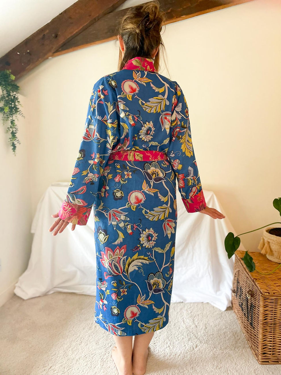 Thumbnail: JAVA - Ladies' Robe