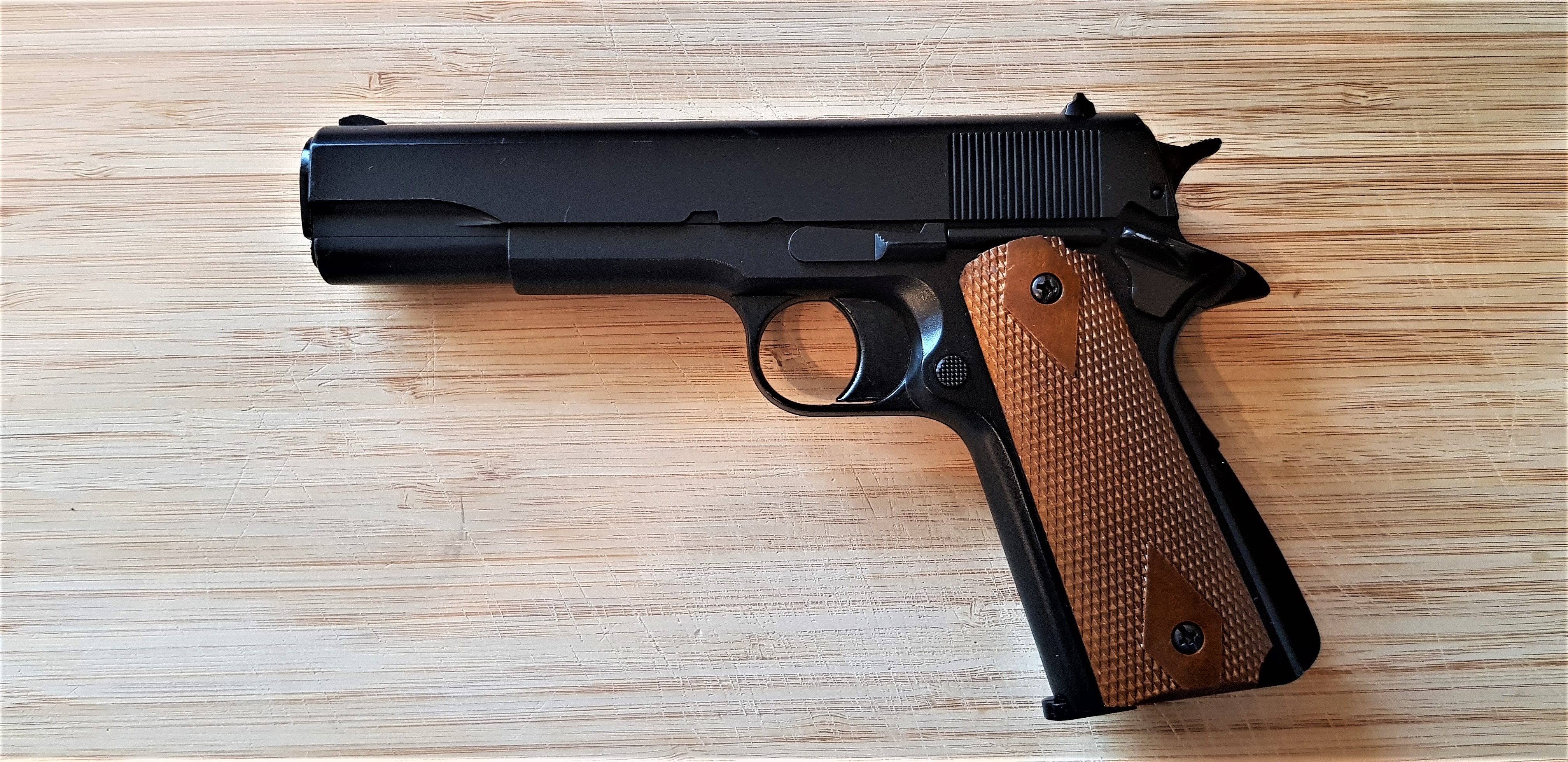 Colt M1911 (Prop Pistol)