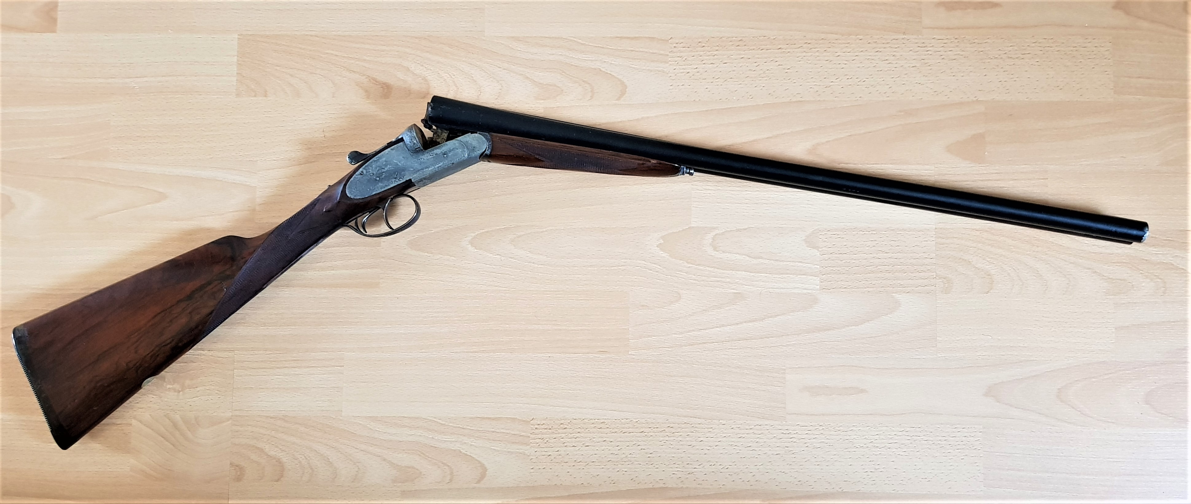 Double Barrel Shotgun (Blank Fire)