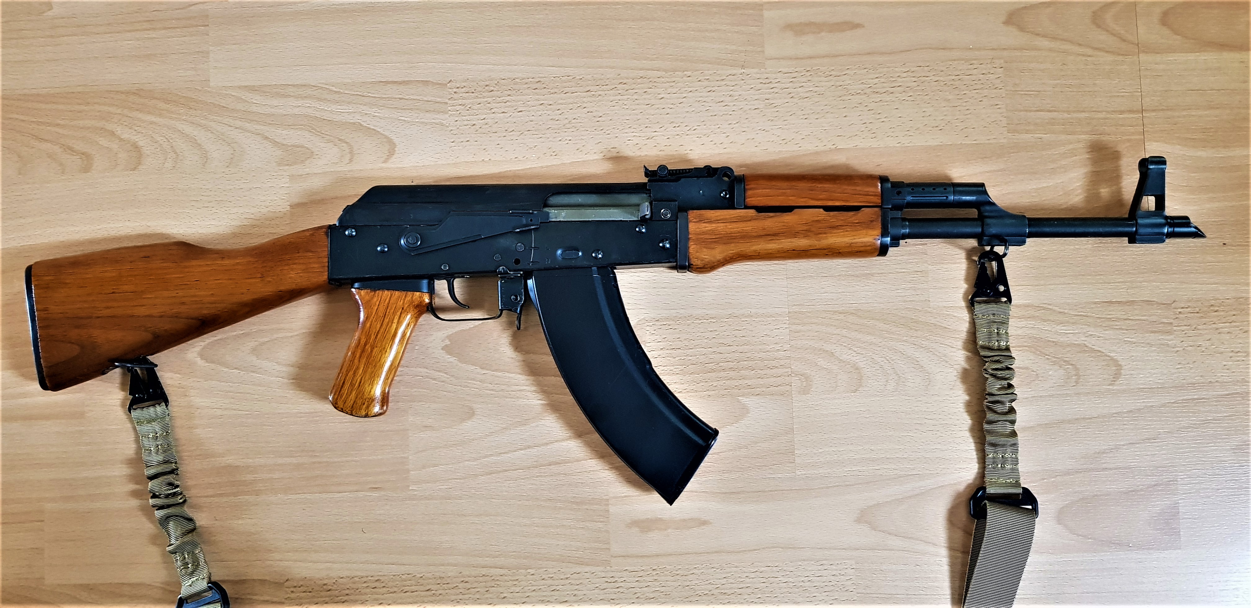 AK47 (Deactivated)