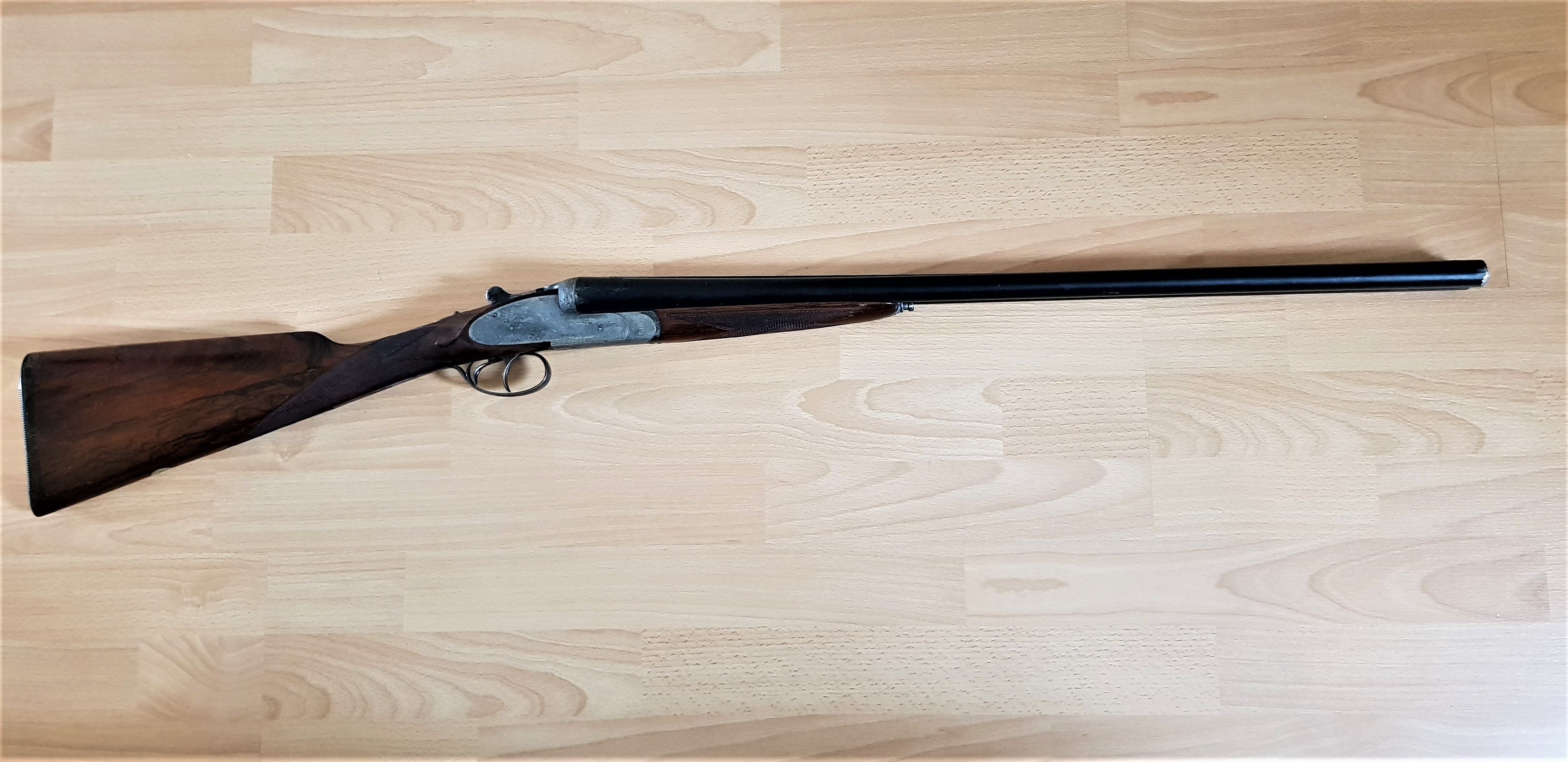 Double Barrel Shotgun (Blank Fire)
