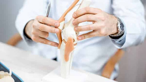 How an Orthopedic Sales Rep Can Begin a Relationship with an Orthopedic Surgeon