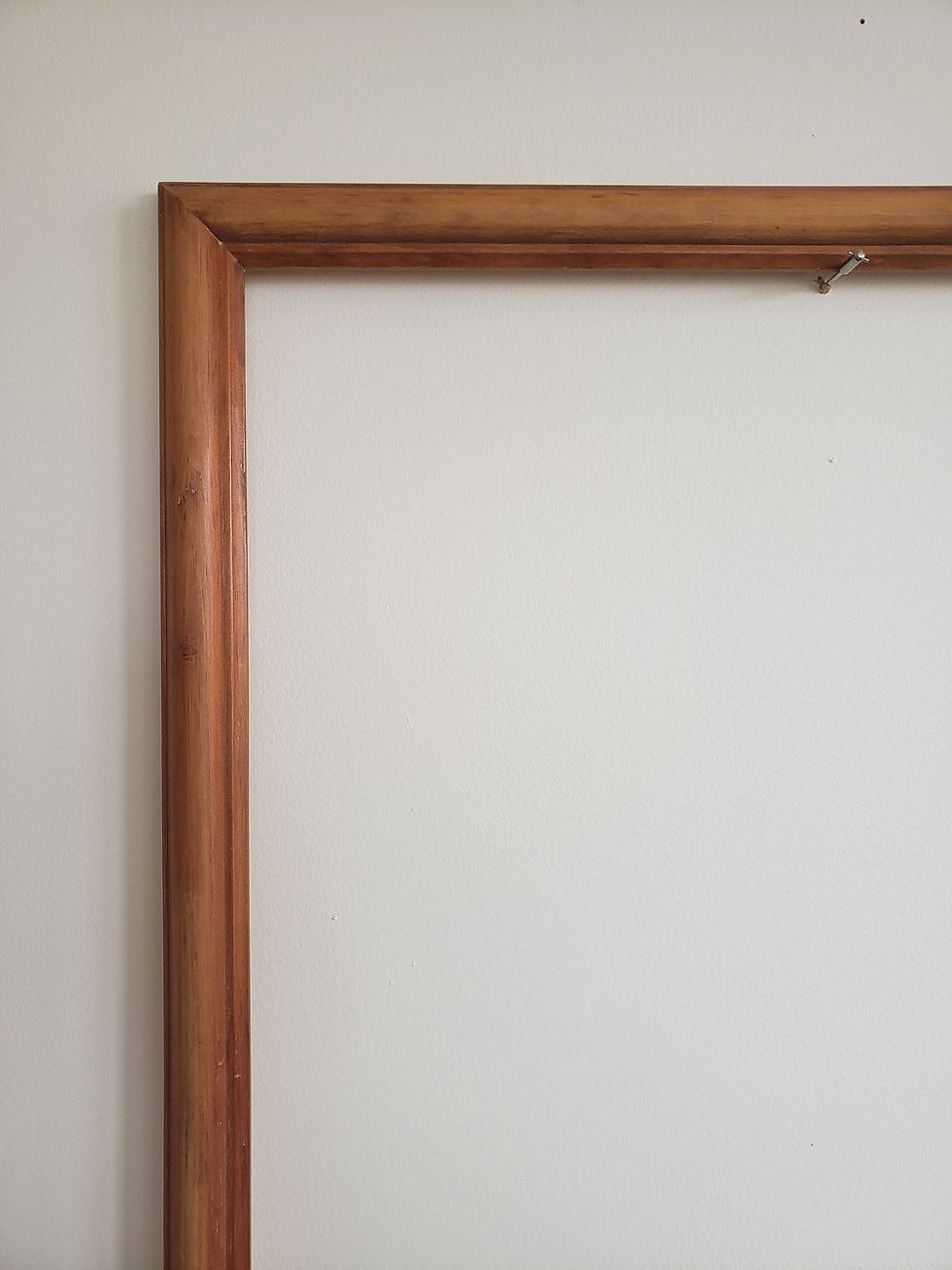(14) Brown knotted Pine 24.5x20.75.jpg $15