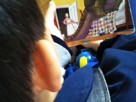 登園前のStory Time