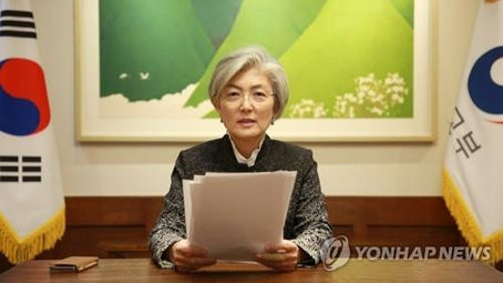 강경화, ‘대북전단금지법’에 “표현의 자유 절대적인 것 아냐”