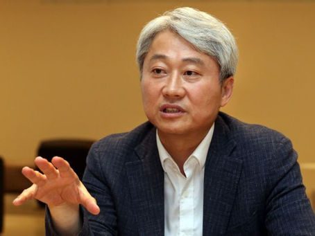 “개천절 시위대는 살인자고, 11·14 민중대회 시위대는 민주시민인가”