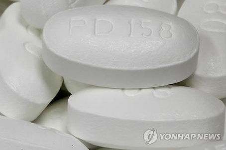 "고지혈증약 스타틴, 75세 이상 노인에게도 효과"