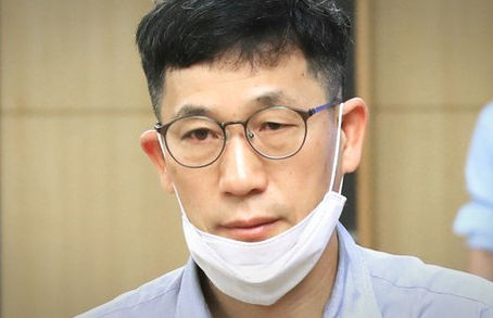 진중권 "어차피 文은 허수아비…586, 부족한 秋 내세워 막나가"