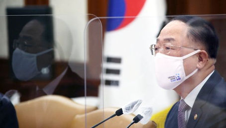 집 보유세 내년 100만원 늘면, 10년 뒤엔 1000만원 더 낸다