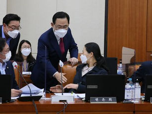 與에 주요 증인 막히자...野 “당에서 국민 국감, 유튜브 중계”