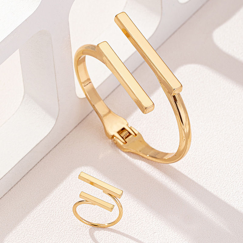Thumbnail: Axis Minimal Jewelry Set