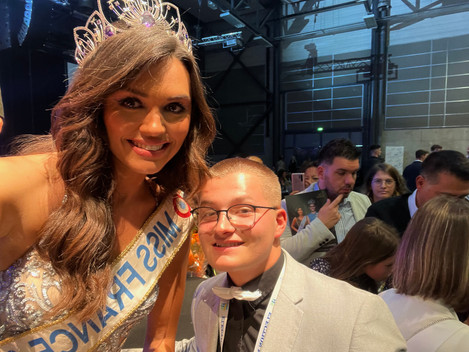 section-ma-metiers-accueil-election-miss-bourgogne-autun-2.jpeg