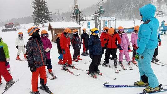 Sortie au ski classe CM2 ecole privée Saint Valérien Tournus 71