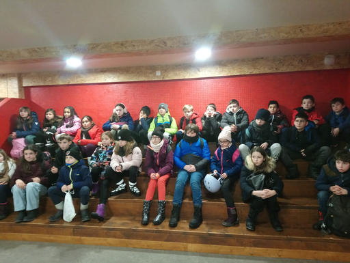 Sortie au ski classe CM2 ecole privée Saint Valérien Tournus 71