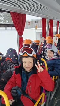 Sortie au ski classe CM2 ecole privée Saint Valérien Tournus 71