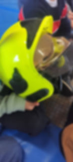 Un pompier est venu nous voir classe GS CP école privée Saint Martin à Chagny