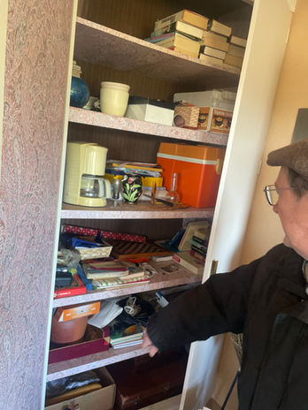 avant débarras nettoyage appartement 4ème étage Le Creusot professionnel du débarras à Saint-Eusèbe 71