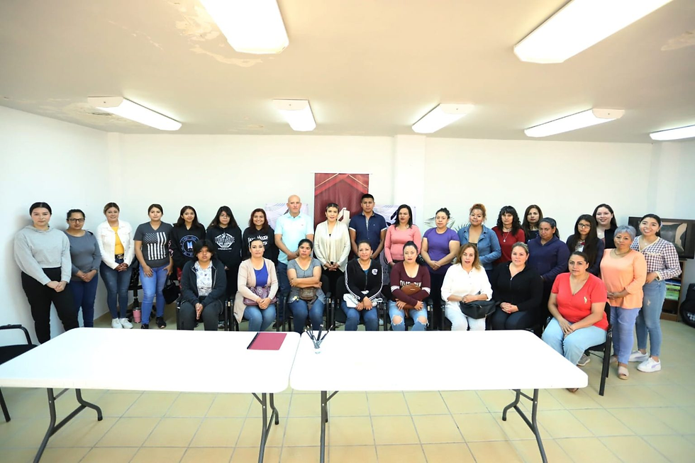 ARRANCAN TALLER DE REPARACIÓN DE CELULARES PARA MUJERES EN JEREZ
