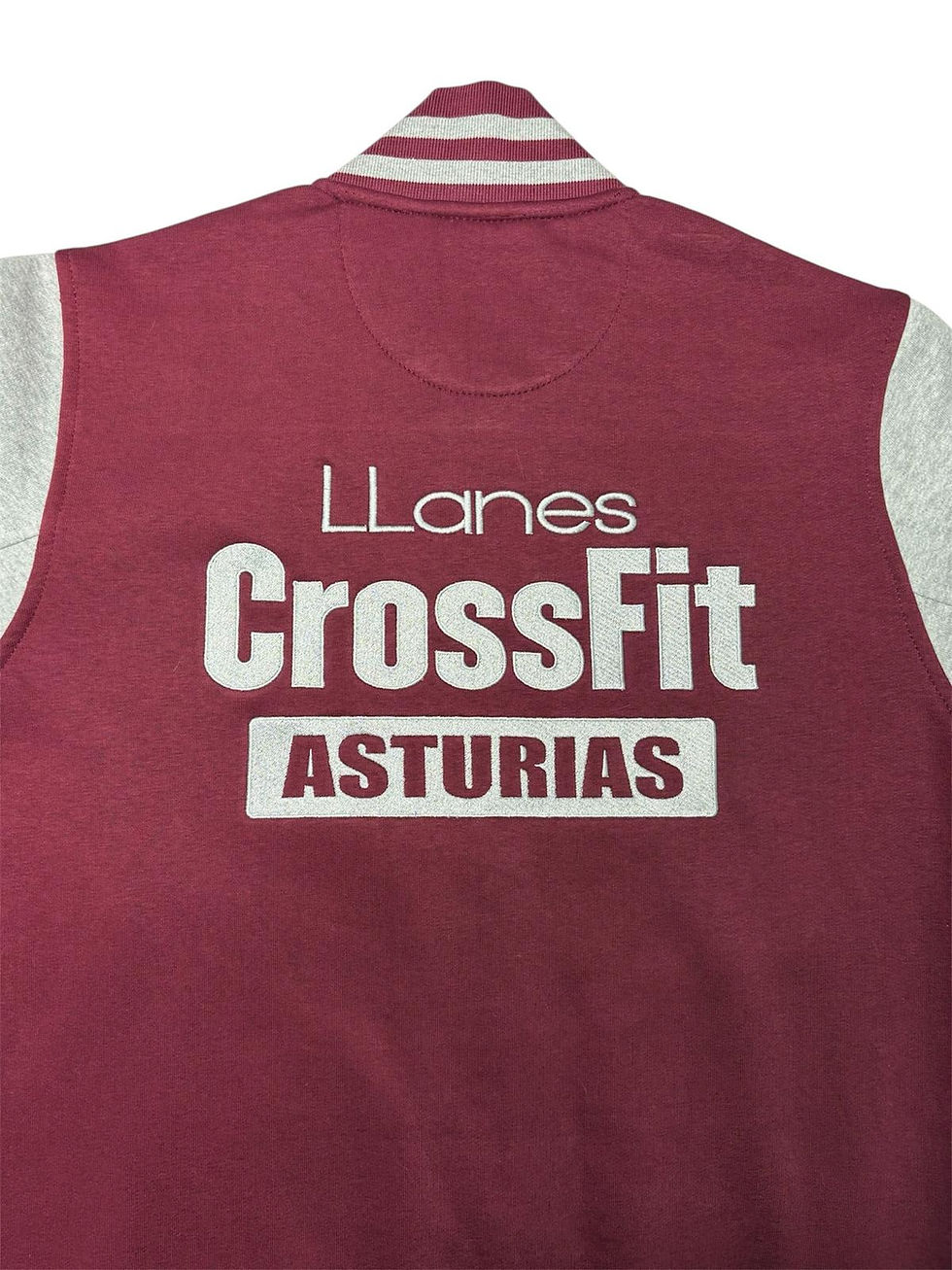 Miniatura: Cazadora beisbolera sin capucha