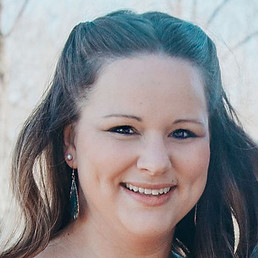 DSC_3252 Laura Auvil crop.jpg