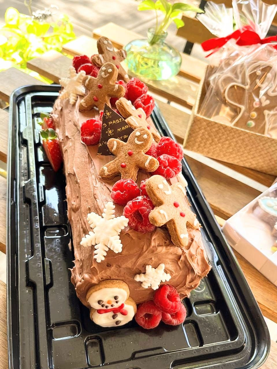 ※納品しているケーキは冷凍のため、生フルーツがのっておりません。予めご了承ください