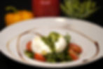 Rucola Salat mit Burrata und Basilikum Pesto
