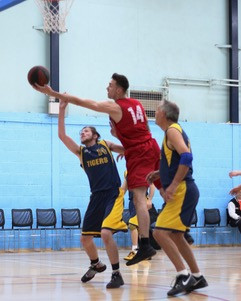 Thame Tigers vs. Witney Wolves pic by Reg Summers Photography
