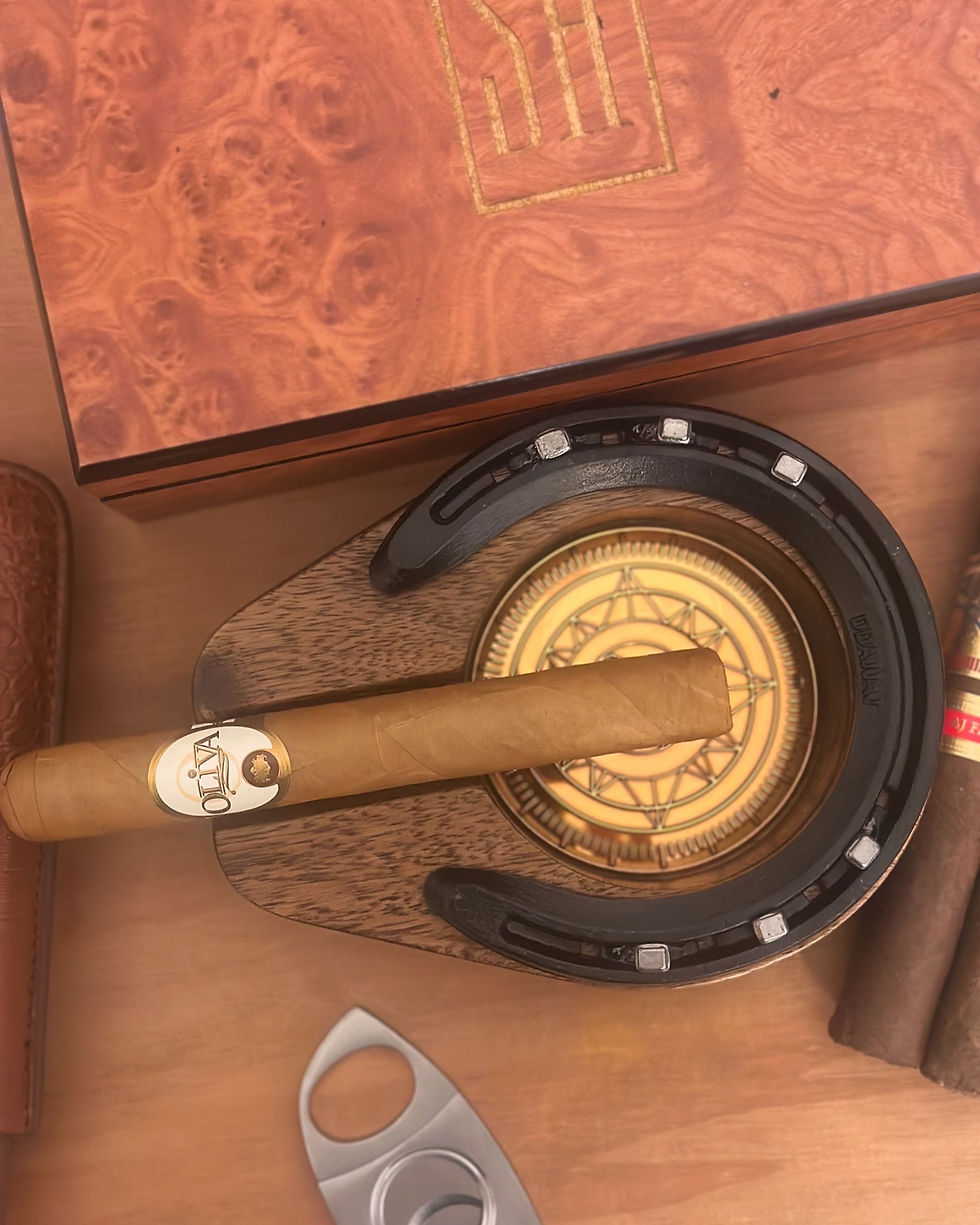 Miniatura: LIN WOODEN CIGAR AHSTRAY - HORSESHOE DESIGN