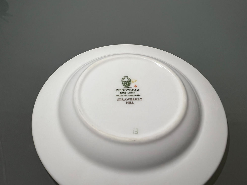 サムネイル： Wedgwood, Strawberry Hill, Ashtray/Teabag dish, made in England