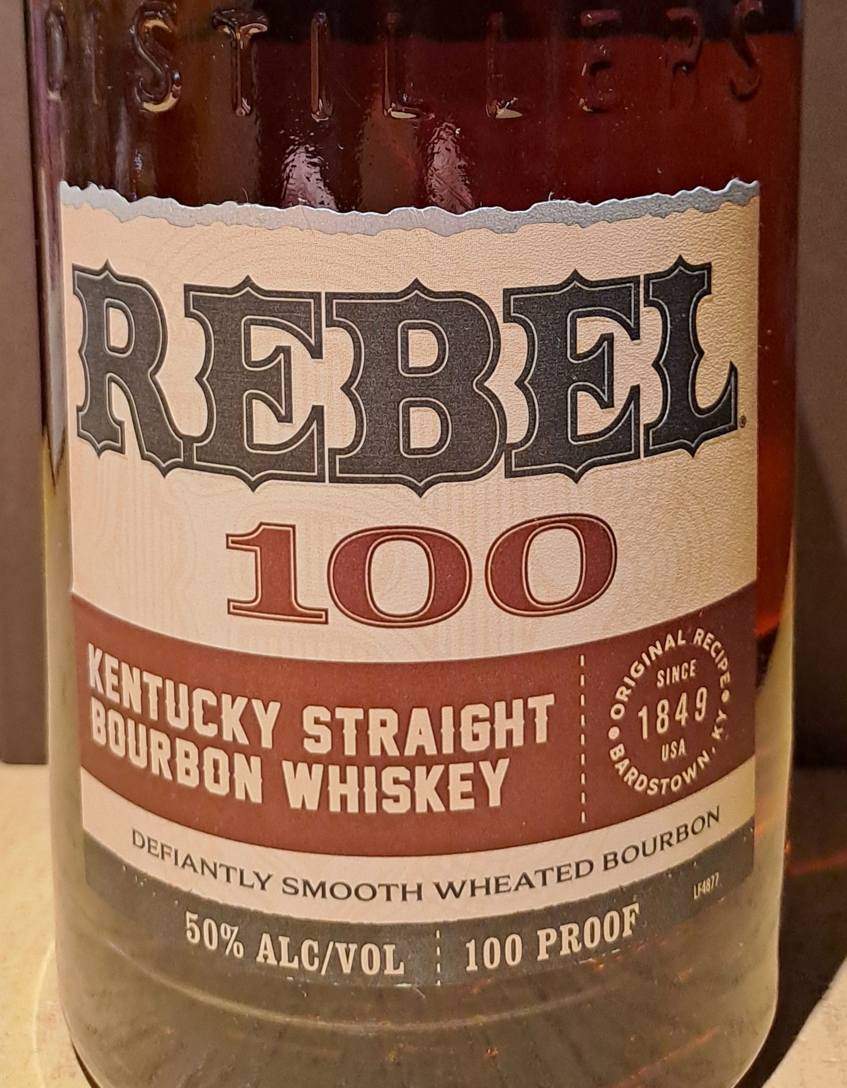 KENTUCKY STRAIGHT BOURBON WHISKEY REBEL
