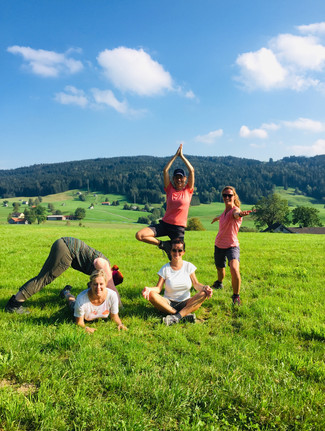Wander-Yoginis