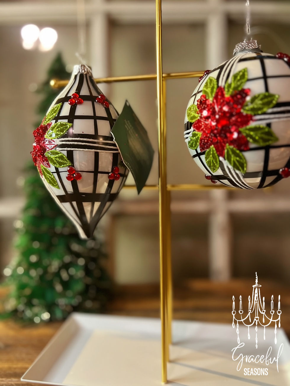 Thumbnail: Poinsettia Elegance Ornament Set