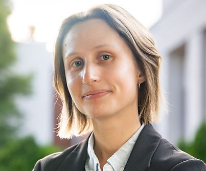 Anna Harvey Headshot.jpeg