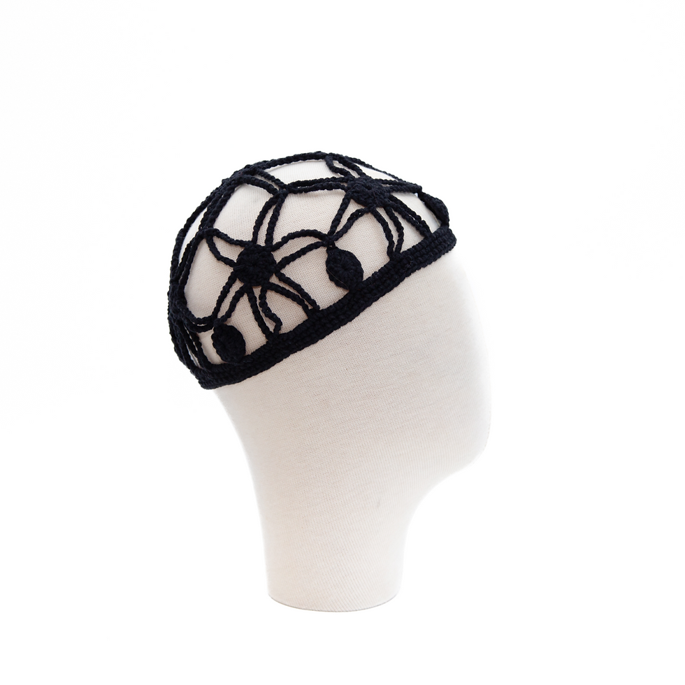 Küçük resim: Melkweg Black Crochet Skull Cap, Siyah Örgü Saç Bone
