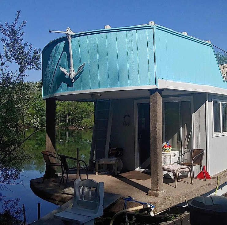 houseboat achorsaway_edited.jpg