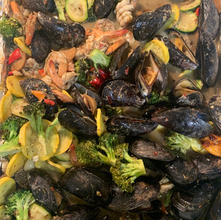 Mussels, Shrimp & Veggie Broil