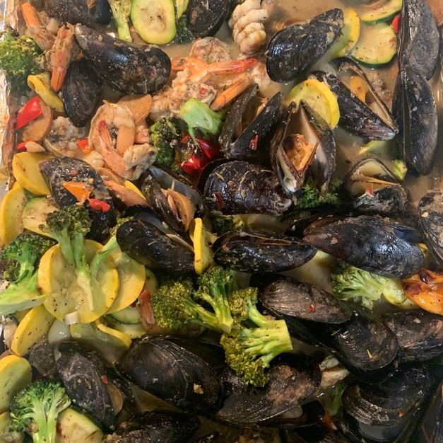 Mussels, Shrimp & Veggie Broil