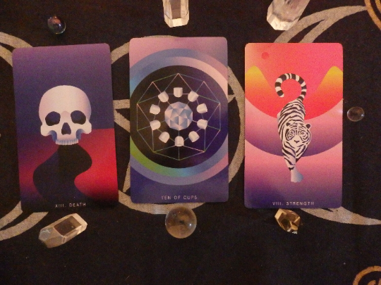 Thumbnail: 3-card tarot reading -up to 3 questions by email