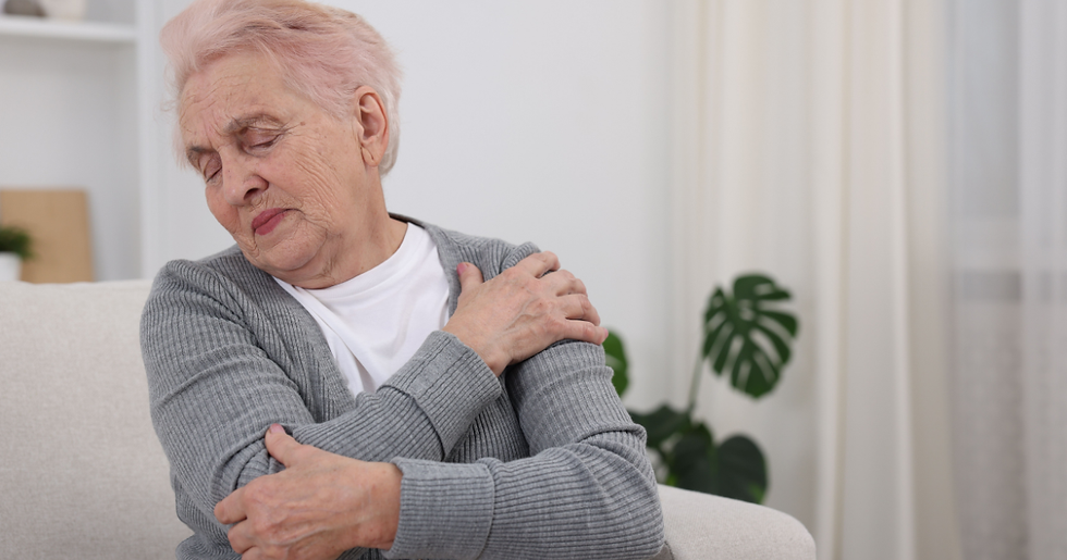 Signs You Should See a Physiotherapist (And Not Ignore the Pain)