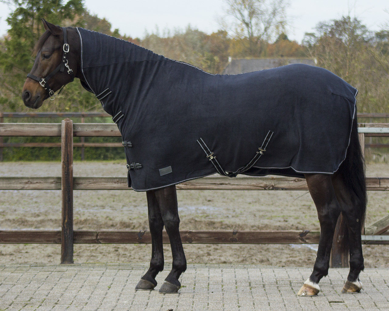 Couverture polaire Basic avec haute encolure et sangle