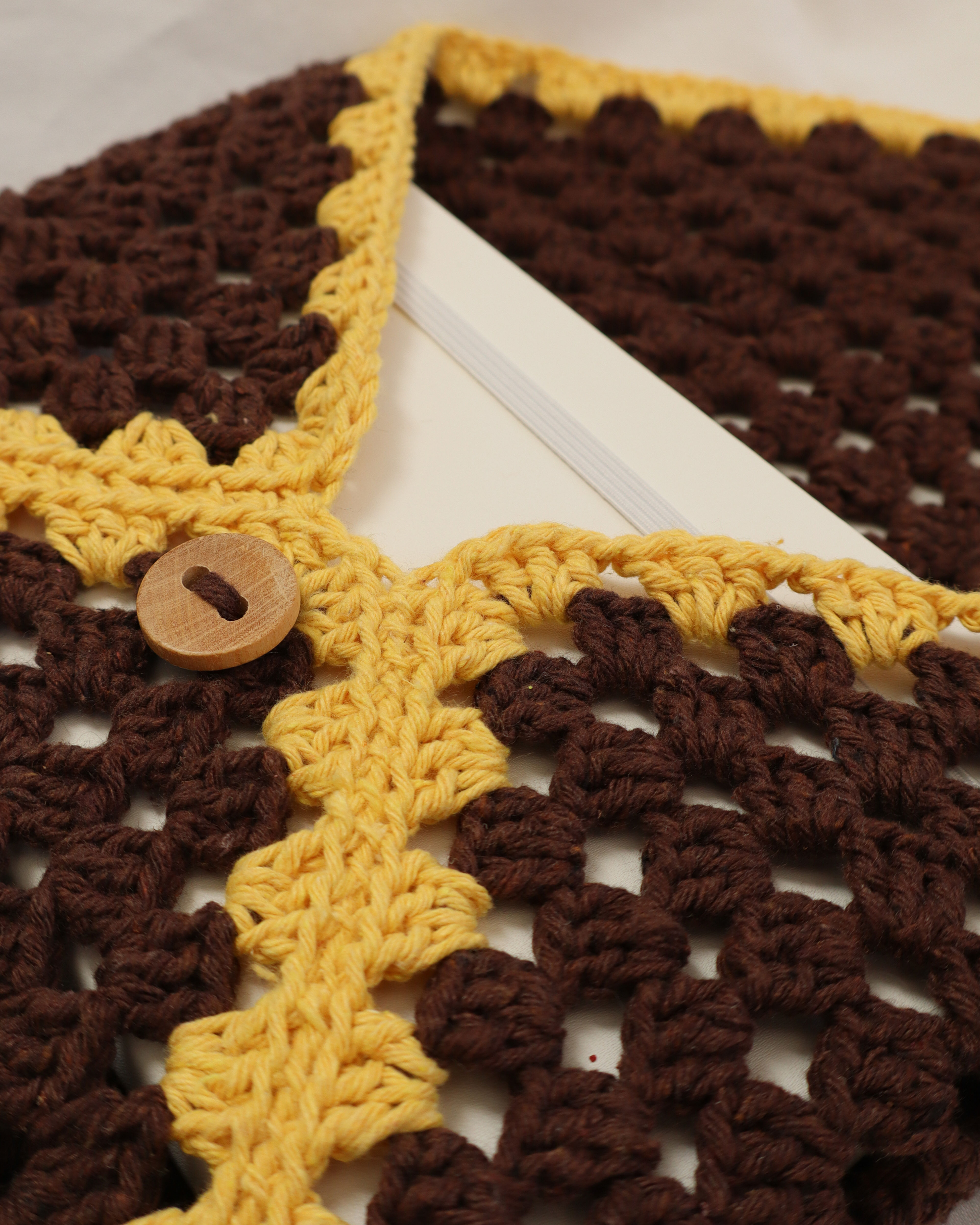 Porta-livro "girassol" - Apricidade