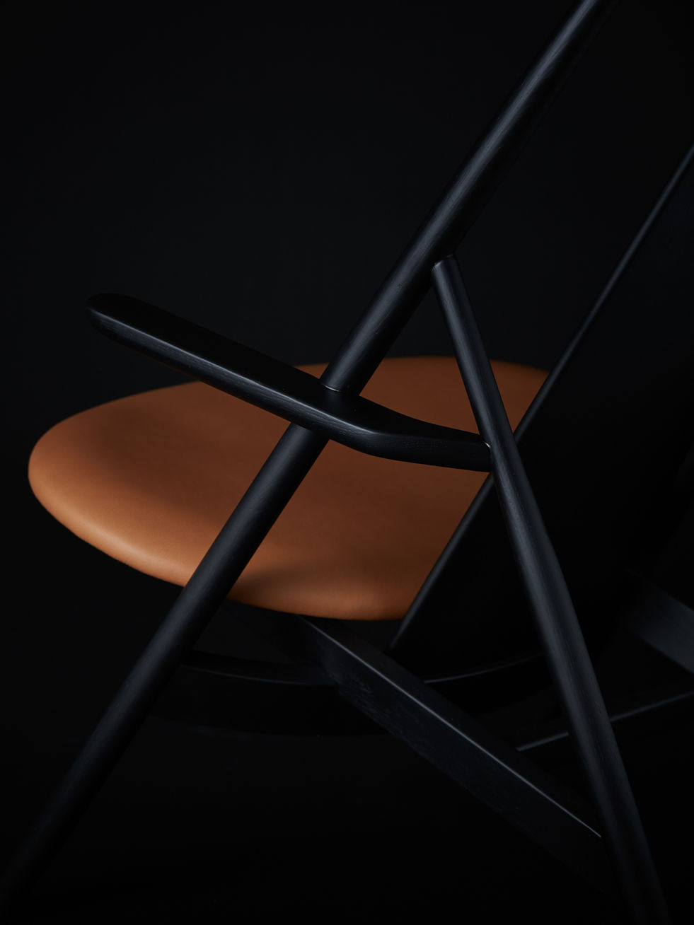 Neorient_Lounge Chair_DT_158.jpeg