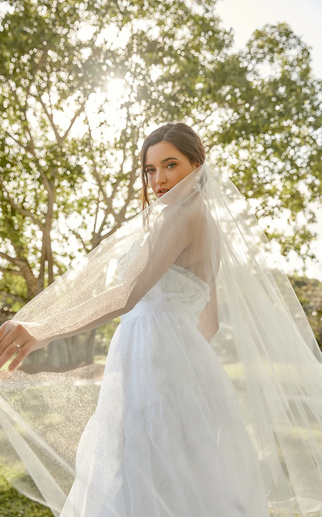 mesh flowing wedding veil